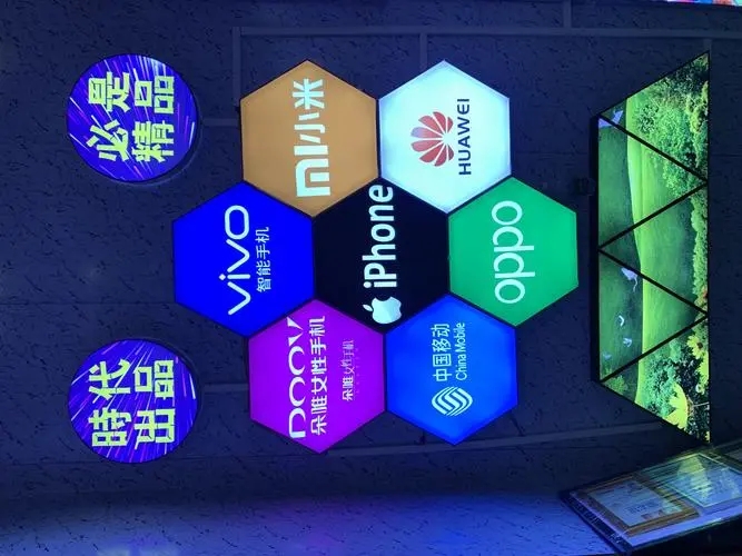 成都廣告大菠萝福建官网海纳百川水晶廣告燈箱的特點