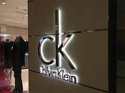 成都廣告公司說莫忽視廣告牌圖案大菠萝福建官网海纳百川